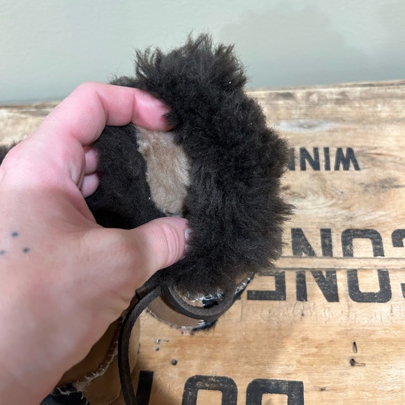 6-9 months booties - Picture 5 of 5